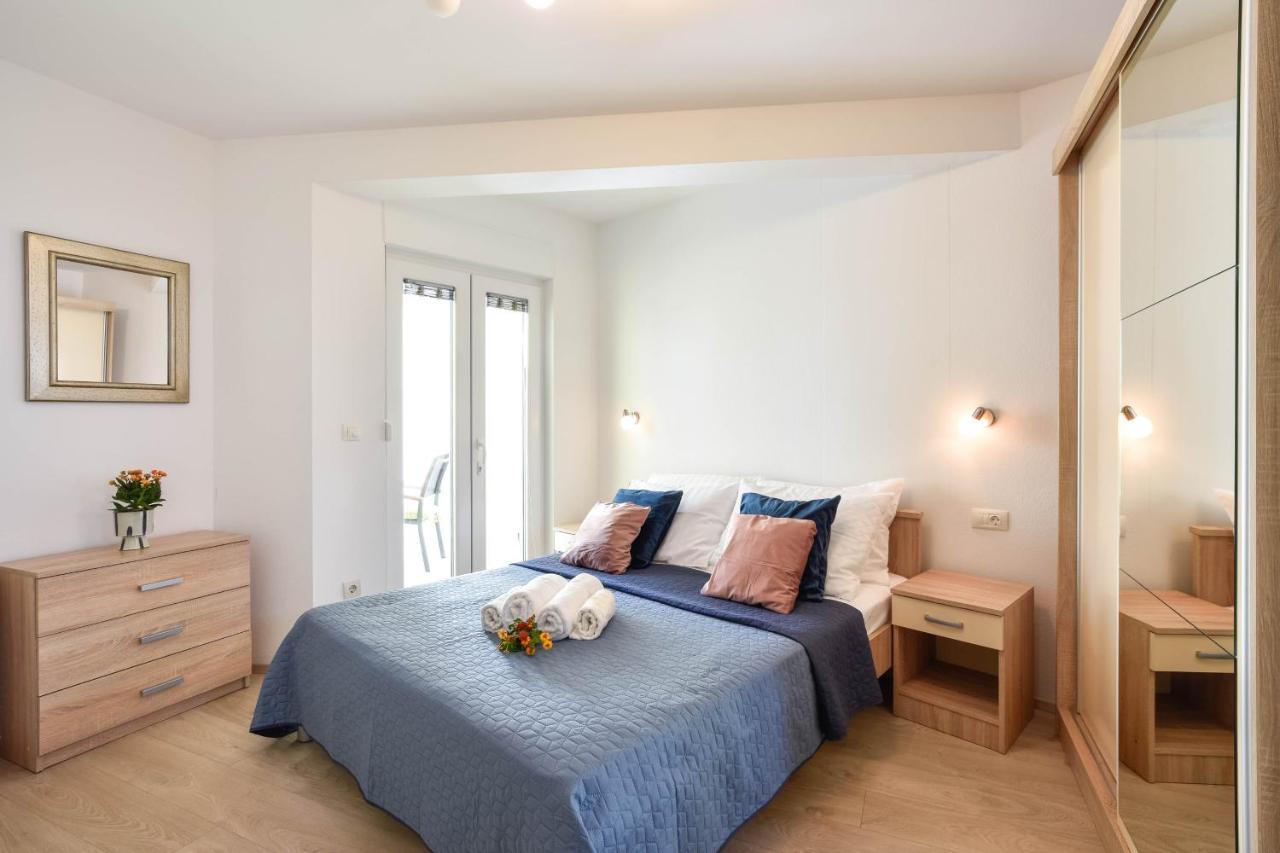 Seaside Apartment Lucie Lokva Rogoznica Buitenkant foto